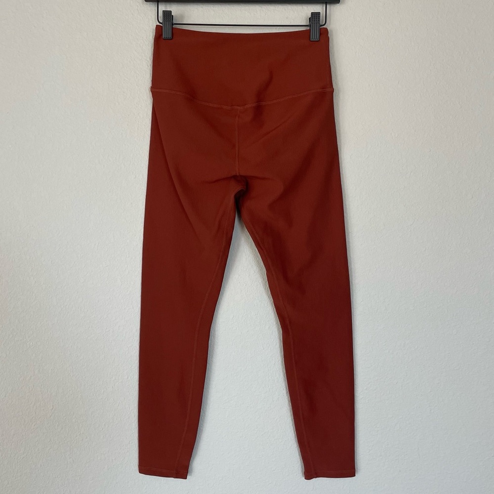 VARLEY LETS MOVE RIBBED HIGH RISE LEGGINGS 25 - In Smoked Paprika - Size Medium - Picture 7 of 9